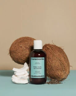 Activateur De Boucles Pequi Curl Activator 7 Activateur De Boucles Pequi Curl Activator -Magasin De Cosmétiques 0332 Ceremonia CURL ACTIVATOR INGREDIENTS SH 04 TAN BACKDROP 011