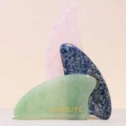 Crystal Contour Gua Sha -Magasin De Cosmétiques 09 22 visuel inspi odacite gua sha