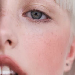 Bisou Blush Crème -Magasin De Cosmétiques 1vfr bisou blush louise carre