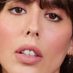 Bisou Blush Crème -Magasin De Cosmétiques 2vfr bisou blush aissa carre