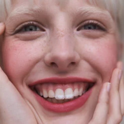 Bisou Blush Crème -Magasin De Cosmétiques 3vfr bisou blush ines carre