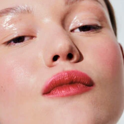 Rouge à Lèvres Semi Mat -Magasin De Cosmétiques 4Ral Carre