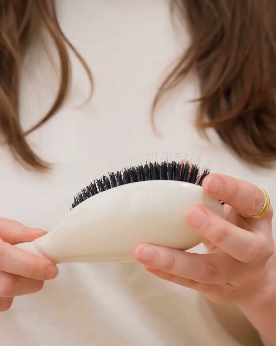 Brosse N°02 L’indispensable Soin Et Démêlage 4 Brosse N°02 L’indispensable Soin Et Démêlage – Image 2