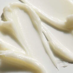 Lip Wrap Overnight Treatment Baume à Lèvres De Nuit 8 Lip Wrap Overnight Treatment Baume à Lèvres De Nuit -Magasin De Cosmétiques ILIA 0001 Lip Wrap Swatch 3