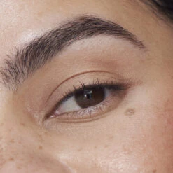 Liquid Powder Matte Eye Tint Fard à Paupières Crème Mat -Magasin De Cosmétiques Liquid Powder Matte Comparision Grid ADOBE