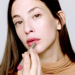 Crayon à Lèvres Crème Satin -Magasin De Cosmétiques Miniature Video Fiche produit Crayon Satin Creme ILIA