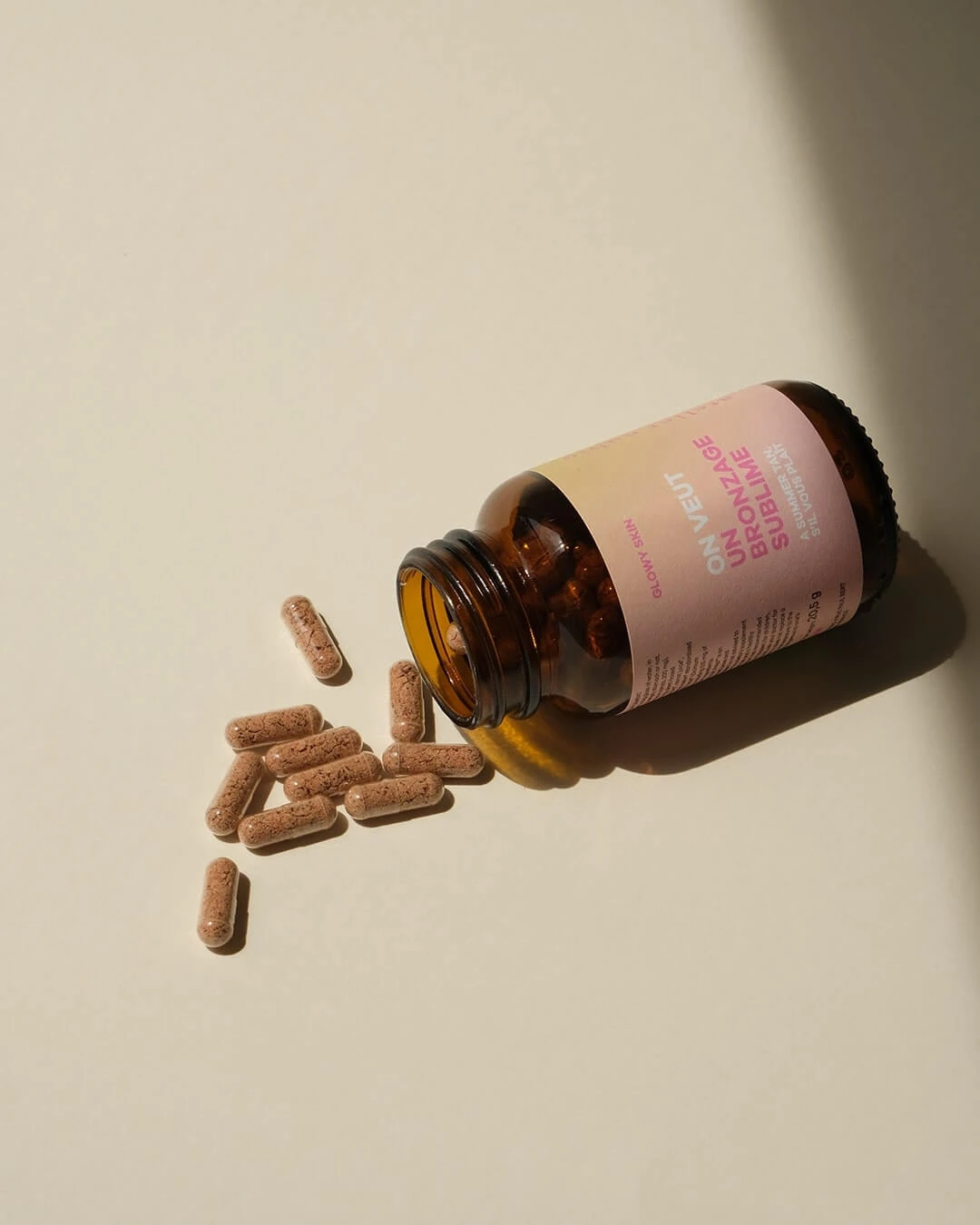 On Veut... Un Bronzage Sublime 4 On Veut... Un Bronzage Sublime – Image 2