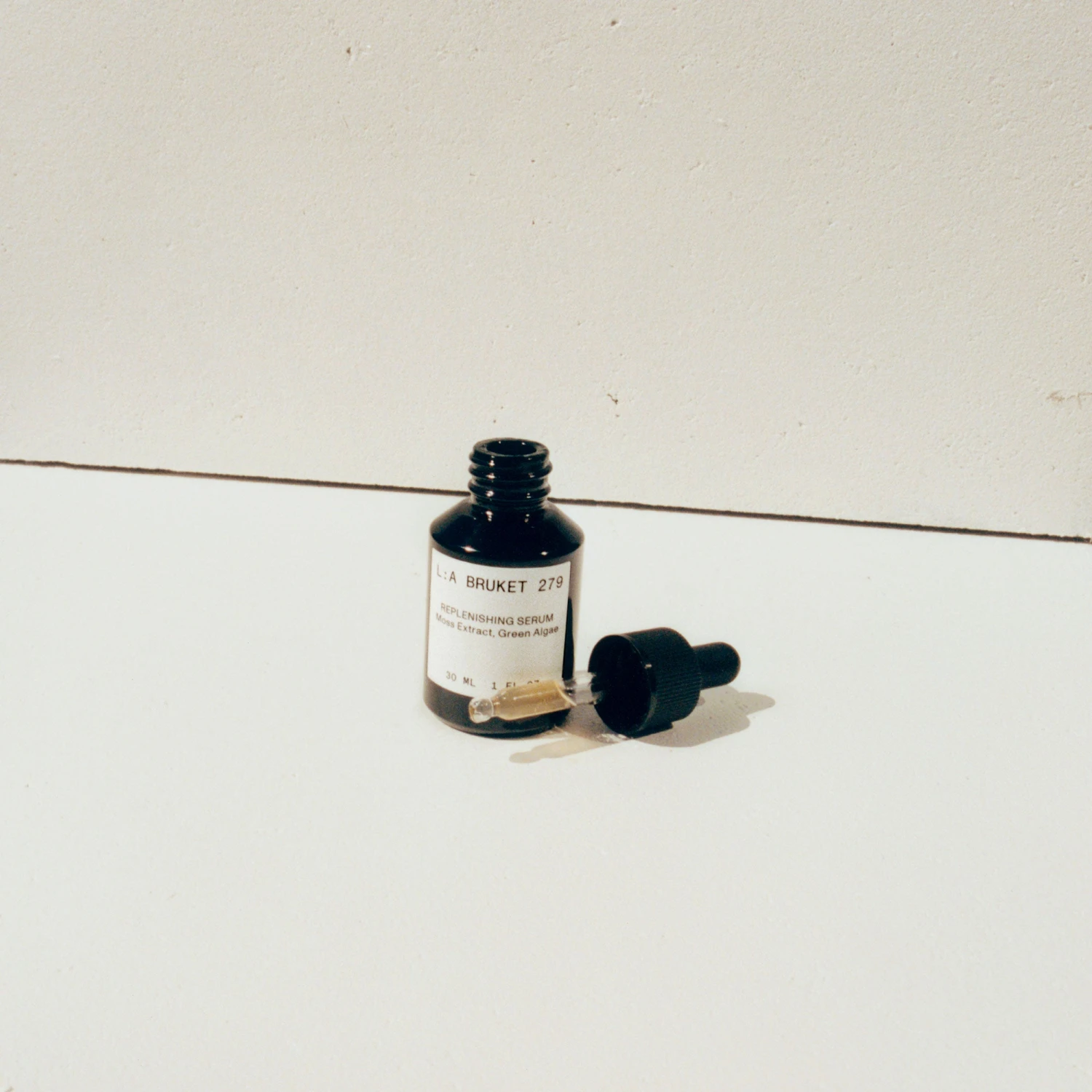 L:A Bruket Resplenishing Sérum Reconstituant 279 4 L:A Bruket Resplenishing Sérum Reconstituant 279 – Image 2