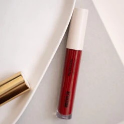 Petal Bouche Rouge à Lèvres Mat Sans Transfert -Magasin De Cosmétiques VIOLETTE FR PetalBouche Amourfou carre