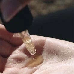 L:A Bruket Resplenishing Sérum Reconstituant 279 7 L:A Bruket Resplenishing Sérum Reconstituant 279 -Magasin De Cosmétiques texture resplenishingserum