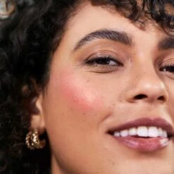 RMS Beauty ReDimension Hydra Powder Blush -Magasin De Cosmétiques visuel modele blush rms Mai Tai